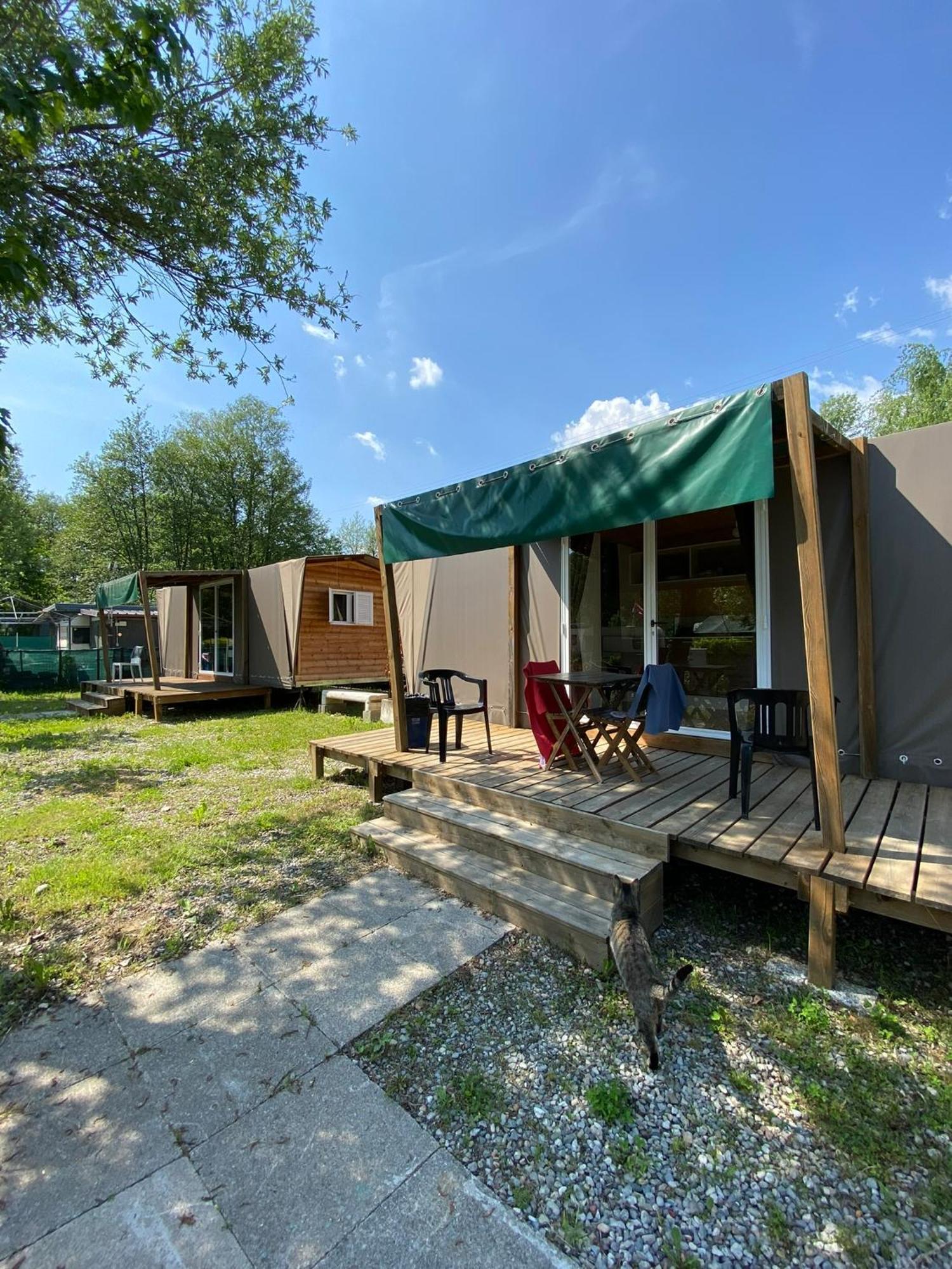 Camping Montorfano Екстериор снимка