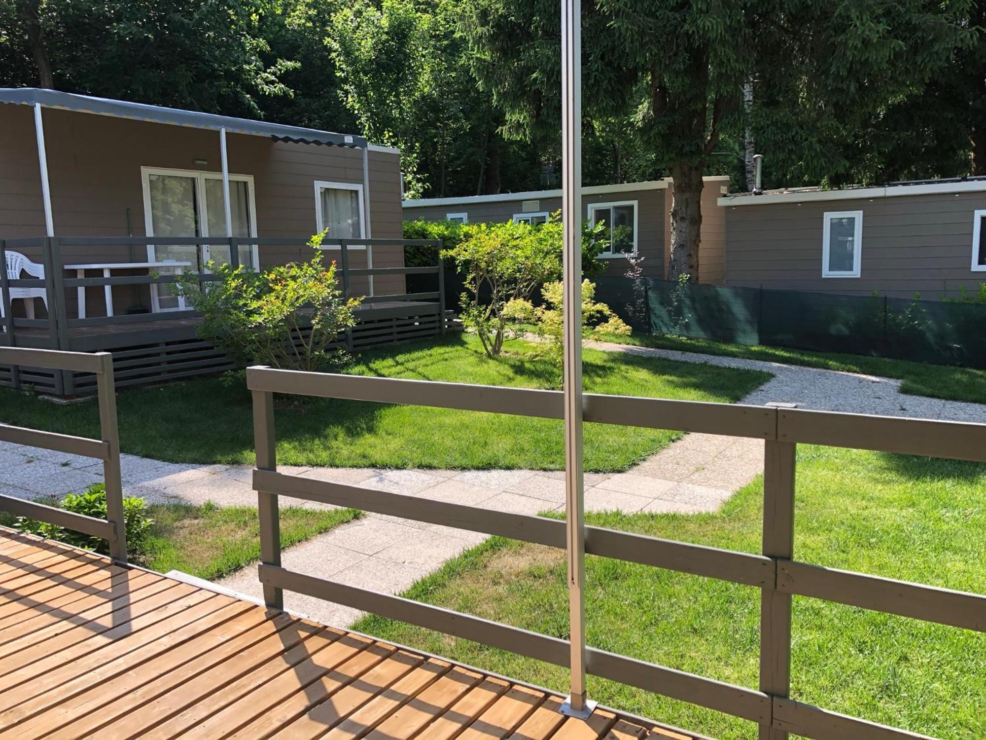 Camping Montorfano Екстериор снимка