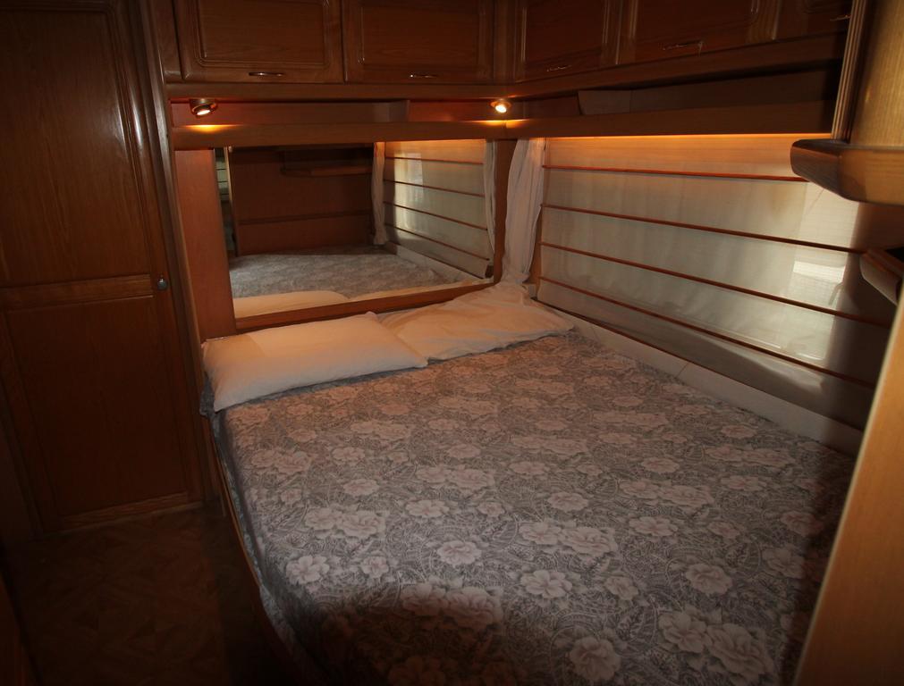 Camping Montorfano Екстериор снимка