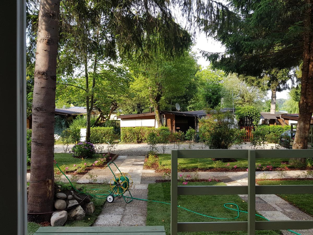 Camping Montorfano Екстериор снимка