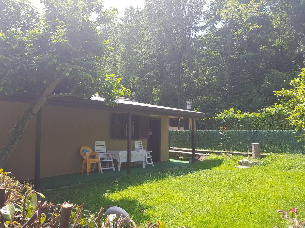 Camping Montorfano Екстериор снимка