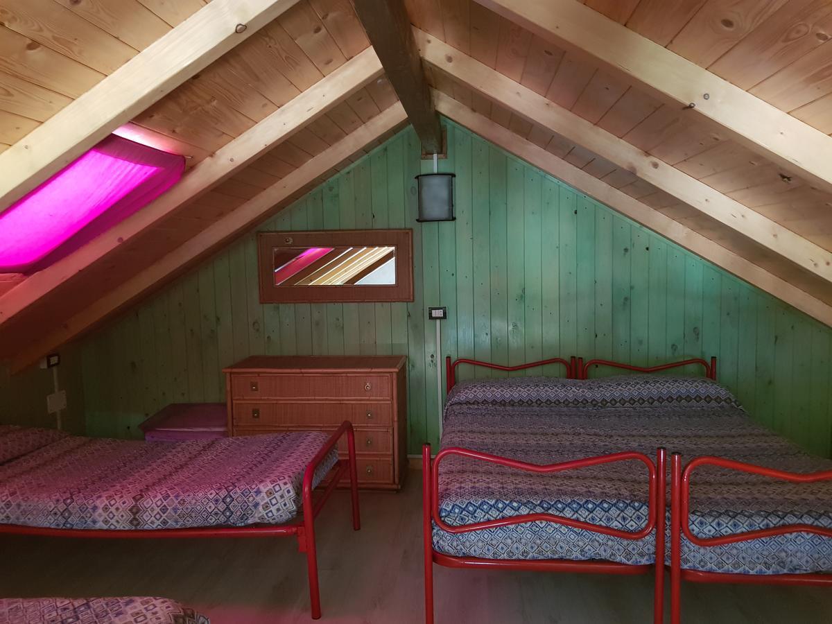 Camping Montorfano Екстериор снимка